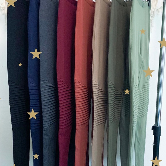 🚨 RESTOCKED! Charcoal Highwaist Moto Leggings - Picture 4 of 4